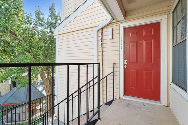 Foto del edificio - 2750 Holly Hall St