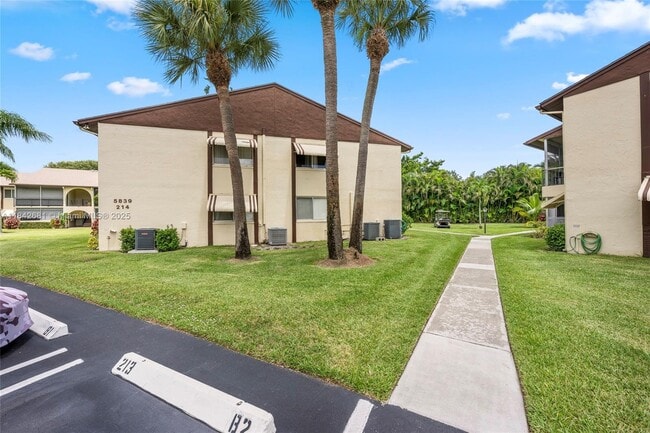 Building Photo - 5839 La Pinata Blvd