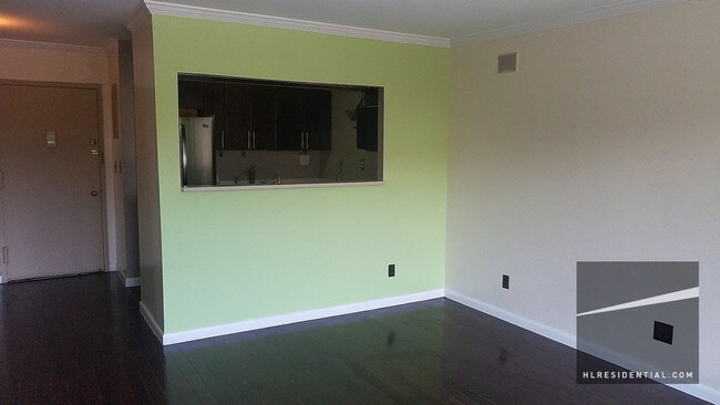 Foto del edificio - 2540 Shore Blvd