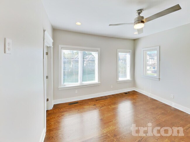 Foto del edificio - 1212 Hillwood Private Cove