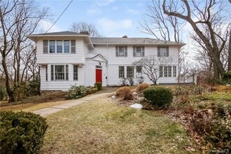 Building Photo - 50 Greenacres Ave