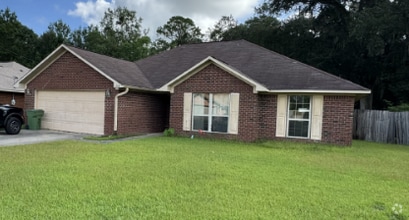 Building Photo - 1208 Langston Ln