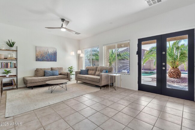 Foto del edificio - 1231 E Canyon Trail