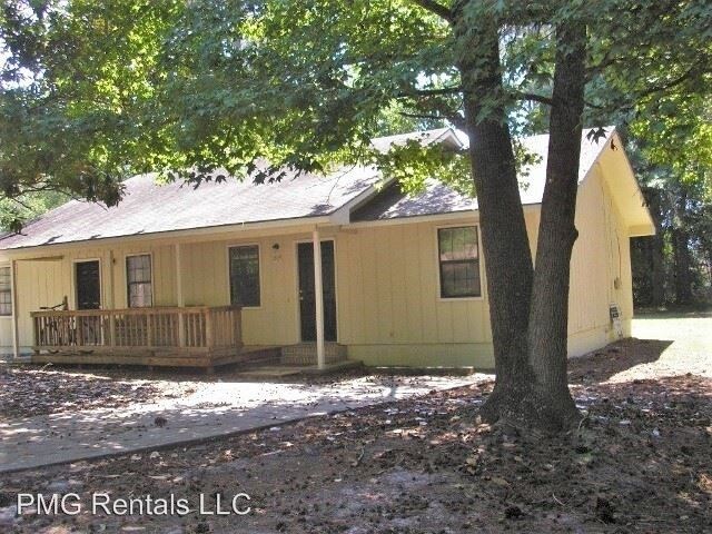 Primary Photo - 604 Little John Ct