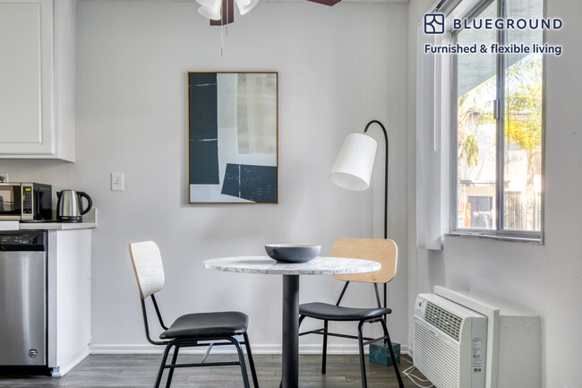 Foto del edificio - 4321 Kling St