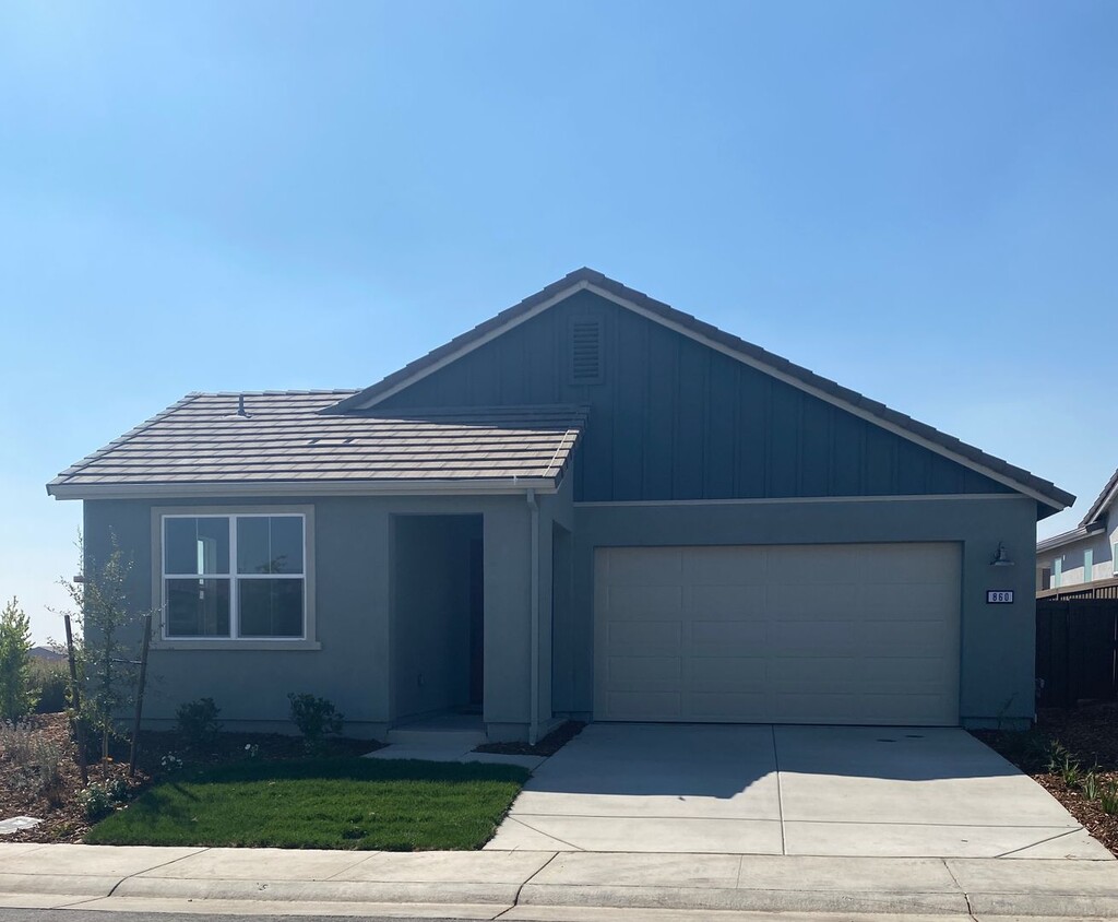 Primary Photo - Modern Single Story Home in Whitney Ranch ...