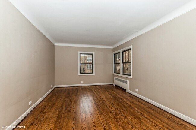 Building Photo - 10421 S Hale Ave