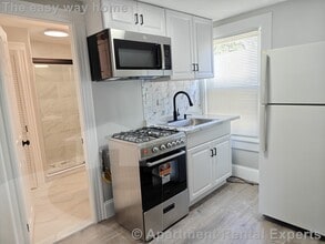 Building Photo - 108 Highland Ave