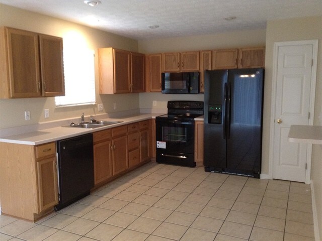 Building Photo - 6124 Pine Meadows Dr