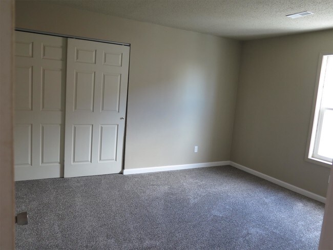 Building Photo - 241 Mt Everest Dr