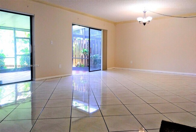 Building Photo - 4122 NW 79th Ave