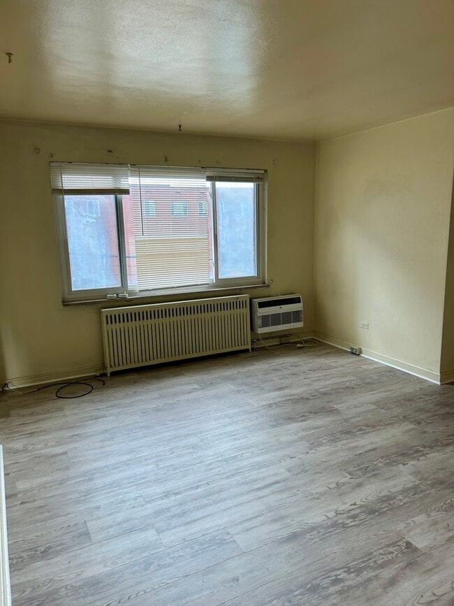 Photo - Top Floor 2 Bedroom Apartment  in Shadyside