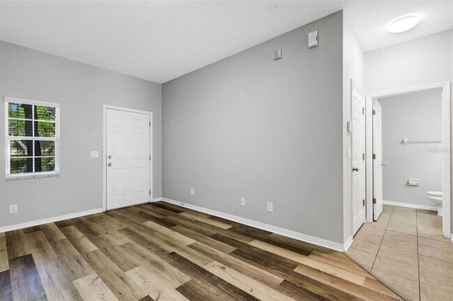 Foto del edificio - 9306 River Rock Ln