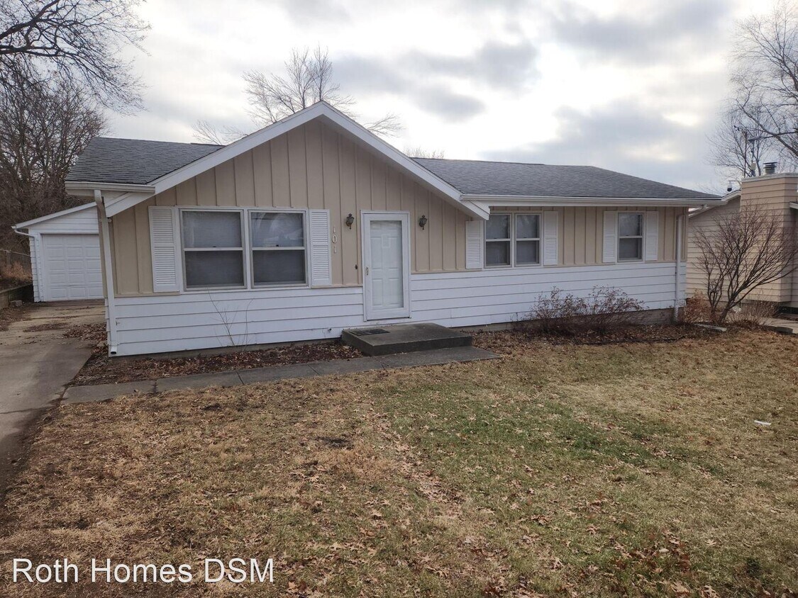 Primary Photo - 3 br, 1 bath House - 101 W 7th ST