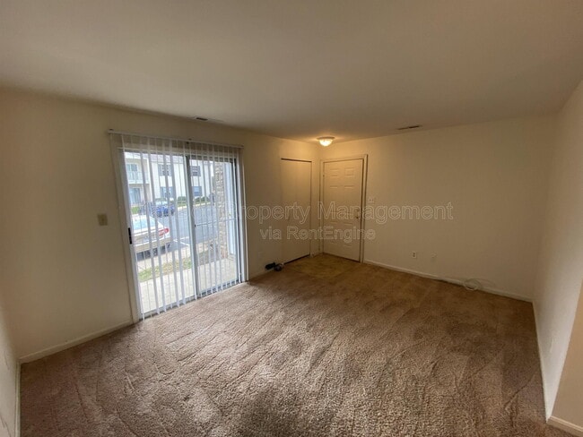 Building Photo - 76 Red Maple Ct