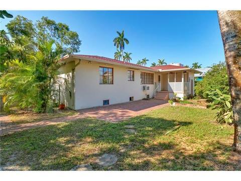 Foto del edificio - 1629 Poinsettia Ave