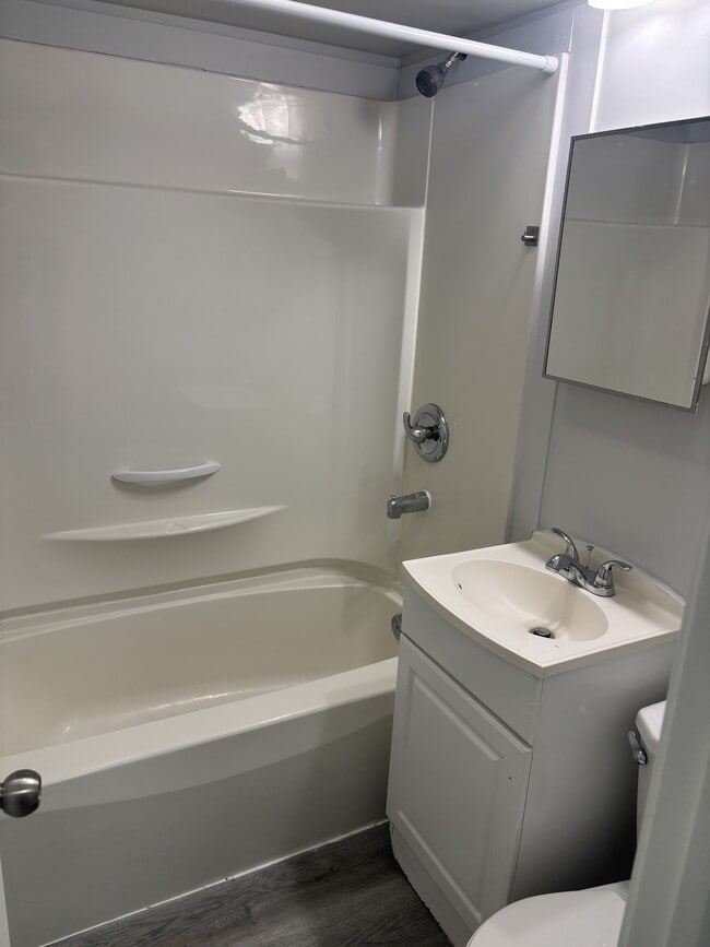 Photo du bâtiment - 570 Ellice Ave