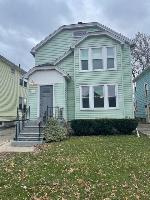 Building Photo - 233 Saint Lawrence Ave