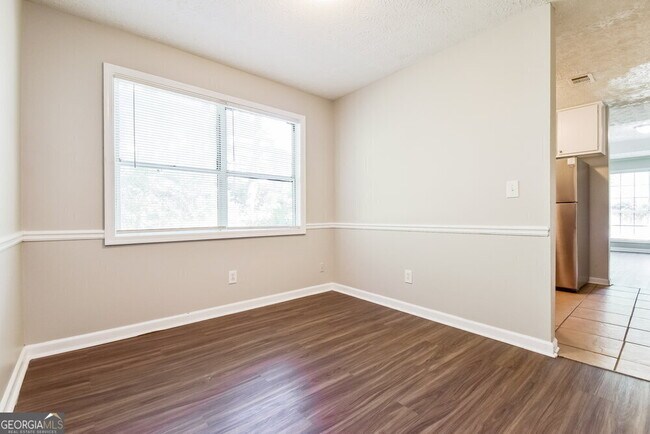 Building Photo - 5408 Glen Haven Dr