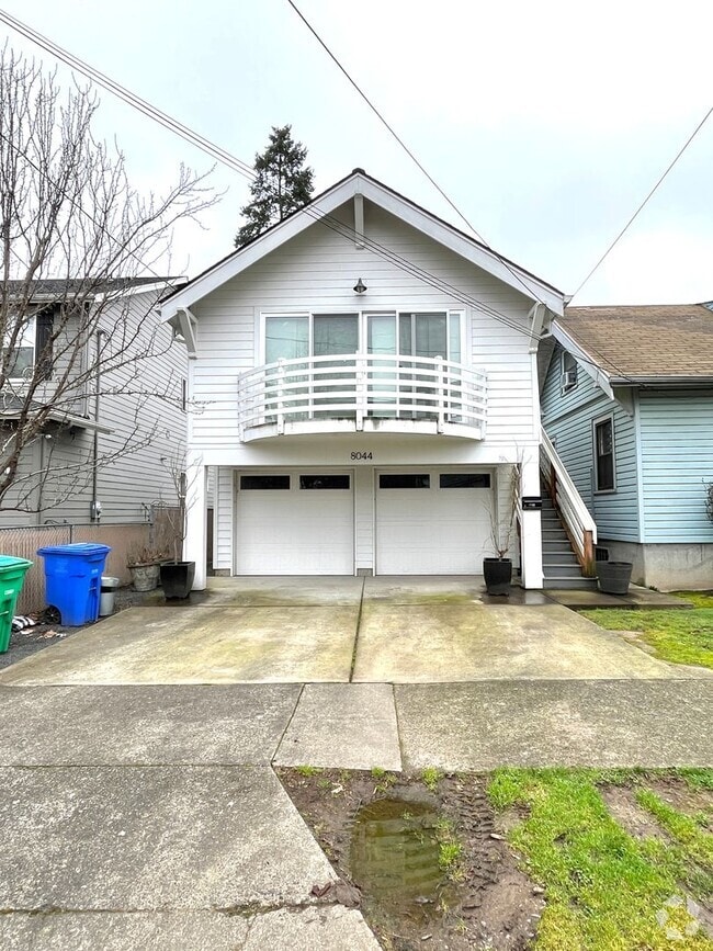 Building Photo - 8044 SE 24th Ave