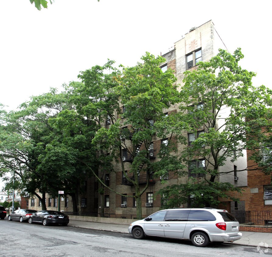 Building Photo - 2121 82nd St