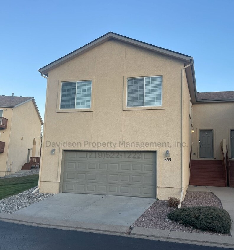 Foto principal - Spacious 3 Bedroom Condo in Southeast Colorado Springs