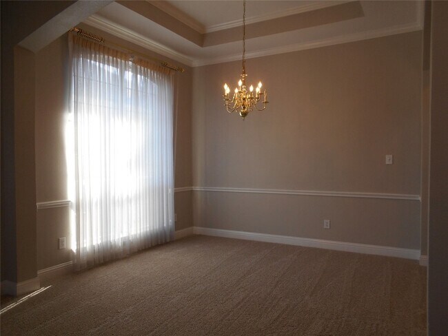 Building Photo - 4804 Holly Berry Dr