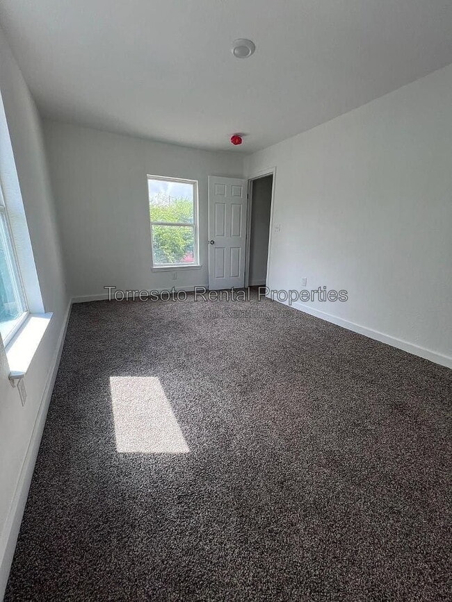 Photo - 224 West Pyron Avenue Apartment