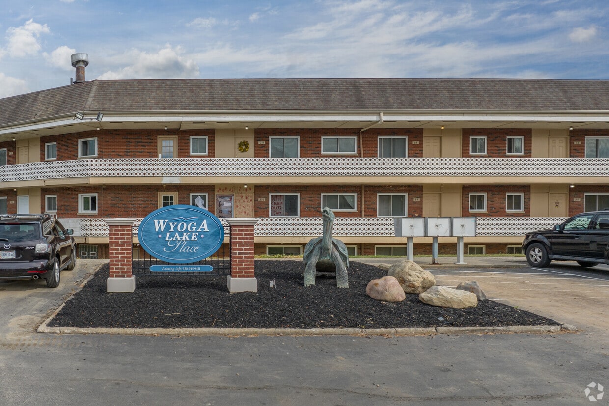 Wyoga Place Apartments in Stow, OH
