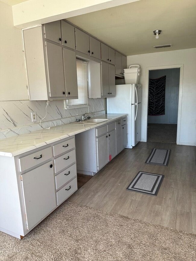 Foto del edificio - 1600 Crenshaw Dr