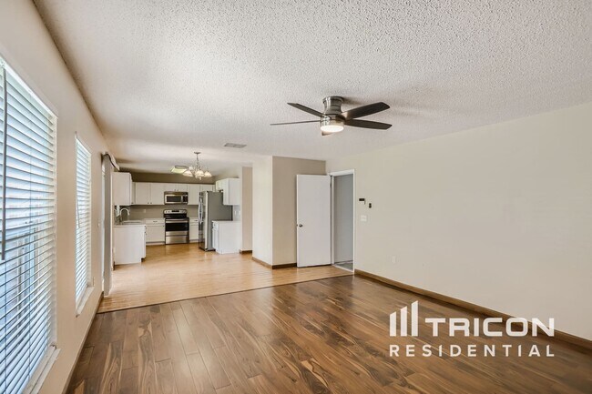 Building Photo - 361 Augustine Ct