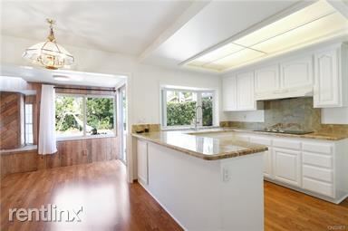 Foto del edificio - 5 br, 3 bath House - 425 Massey St