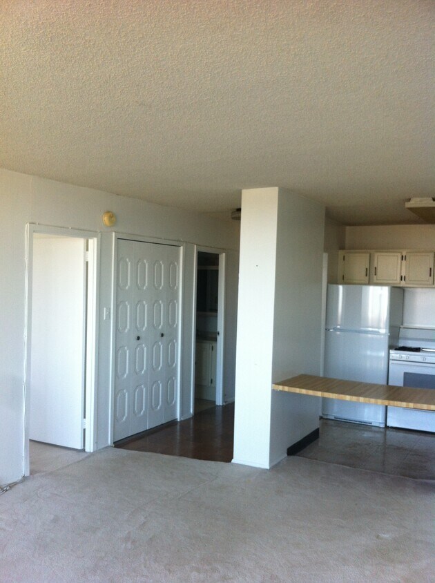 Foto principal - 5225 Pooks Hill Rd