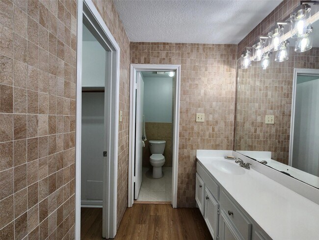 Foto del edificio - 8534 Dawnridge Dr