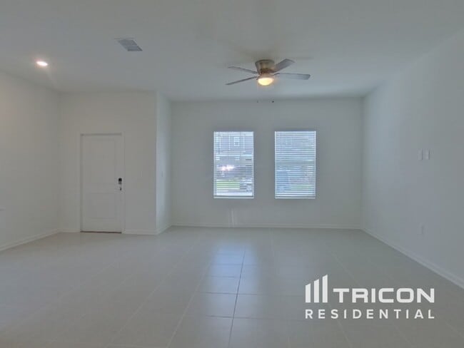 Building Photo - 2056 Rider Rain Ln