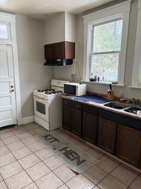 Building Photo - 821 Blair Ave