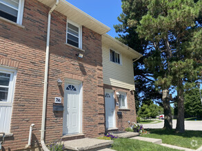 Building Photo - Huron Meadows Townhouses