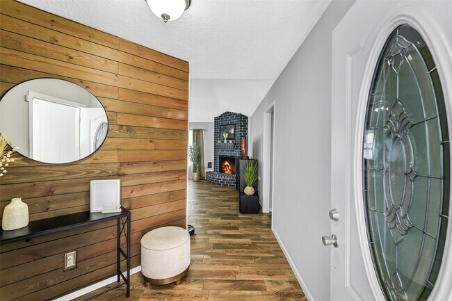 Foto del edificio - 710 Razee Ct