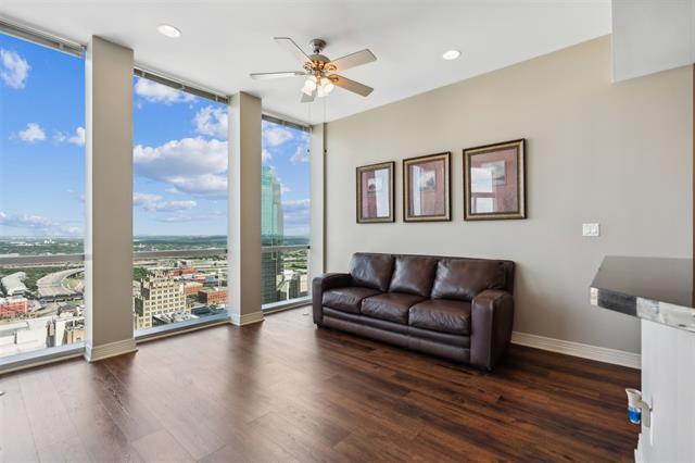 Foto del edificio - 500 Throckmorton St