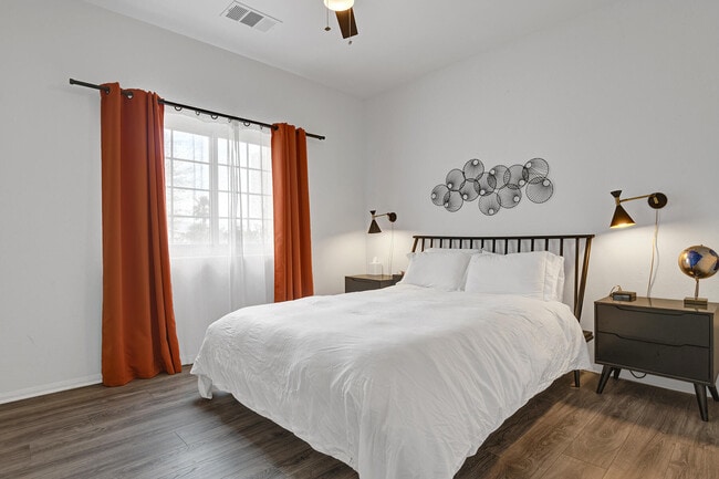 Foto del edificio - 2005 E Racquet Club Rd