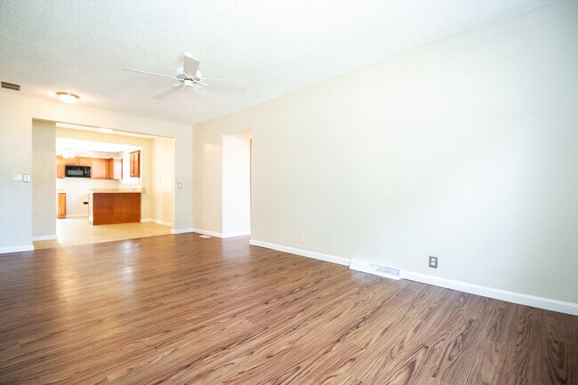 Building Photo - 5007 Arbor Way