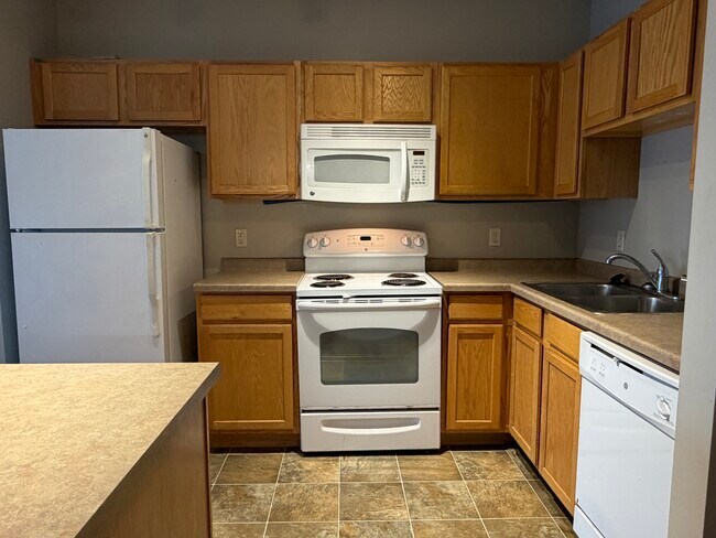 Foto del edificio - Emerson Hills Apartments