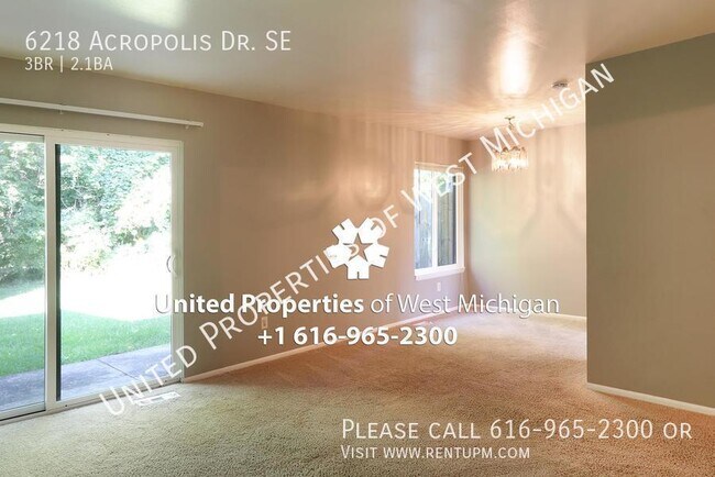 Foto del edificio - Beautiful Condo in Forest Hills | Central ...