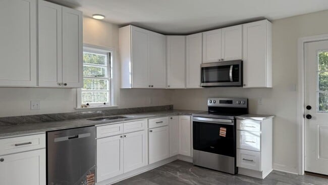 Photo - 106 48th St House