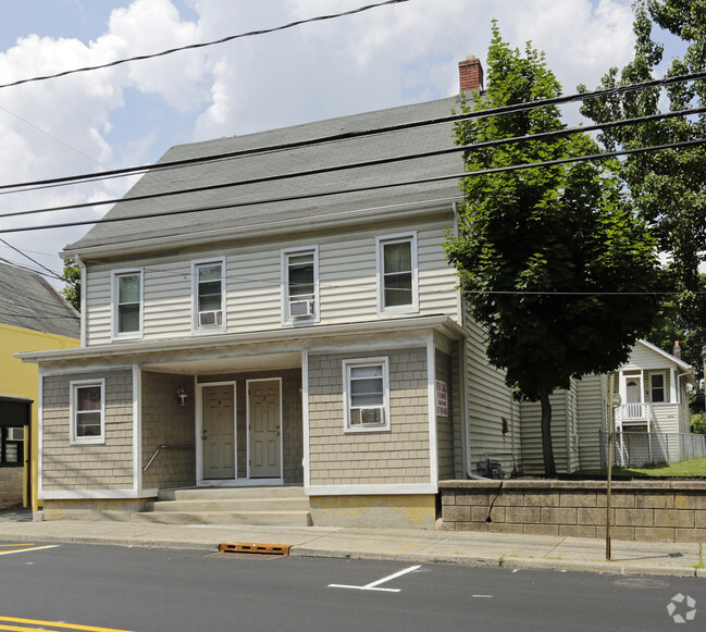 Building Photo - 27-29 S Main St