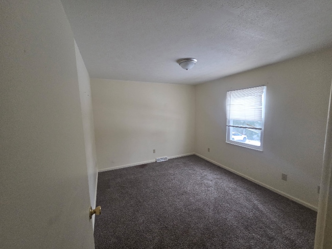 Building Photo - 339 Mathews Rd