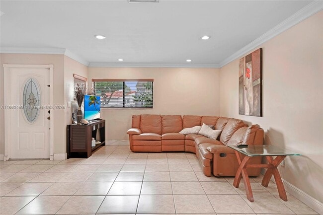 Building Photo - 1054 SW 124th Ct