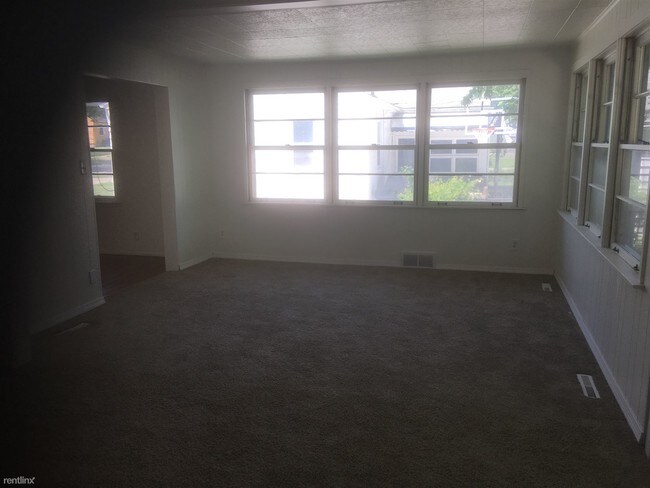 Foto del edificio - 3 br, 1.5 bath House - 2605 Mountain Ave