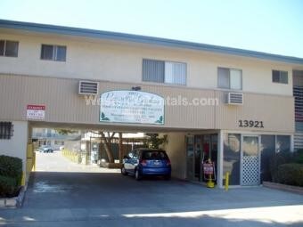 Foto principal - 13921 S Normandie Ave