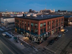 Building Photo - 1831 W Michigan St